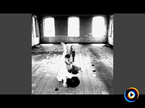 Driedelig Vet by Kees Meerman