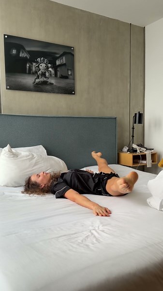 A Lazy Workout in Bed. Chebyjane