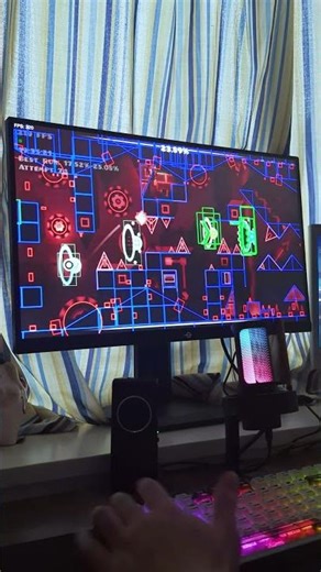 320hz Gaming Monitor Vs Geometry Dash 🤯 #titanarmy