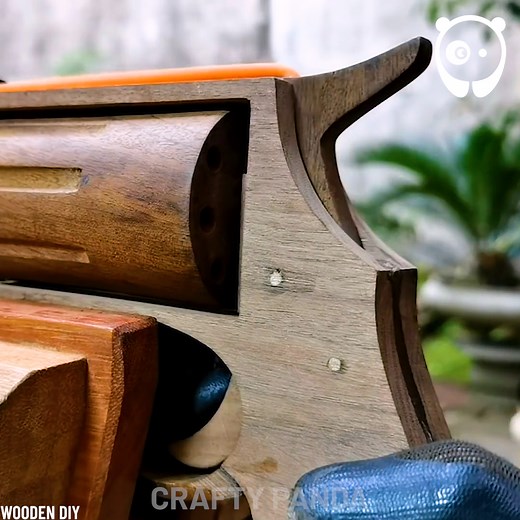 How to make a powerful revolver from wood Partner: Wooden DIY: youtube.com/watch?v=gQwGR_WpKPU&t=108s | Crafty Panda How