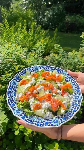 🐬 Cold-Smoked Salmon & Cucumber Salad w/ Dill-Yogurt 🚀