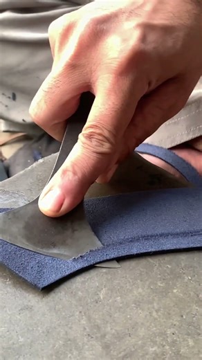 From Sheet to Art: Premium Leather Cutting Process