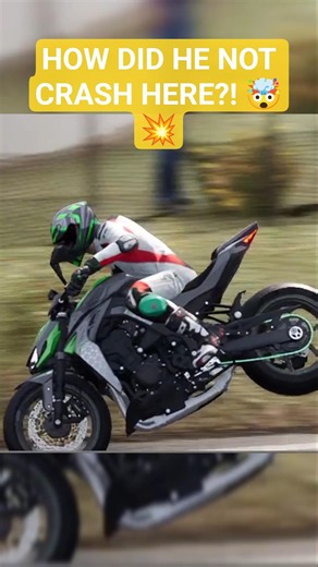 WOULD YOU RISK DOING THIS ON A CURVE? 😱🏍️