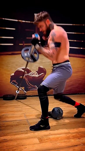 786K views · 10K reactions | Left Uppercut 壘 #boxing #boxingtraining #boxinglife #boxingday #boxingclass #boxingworkout #boxinggym #boxingnews #boxinggloves #punches #boxingfamily #boxingcoach #boxingworld #boxingdrills #boxingfans #boxingclub #boxingtrainer #fitness #boxinggrow #boxinglegend #boxingmotivation #kingofdrills | Petr Scholl - Boxing & Fitness | Facebook