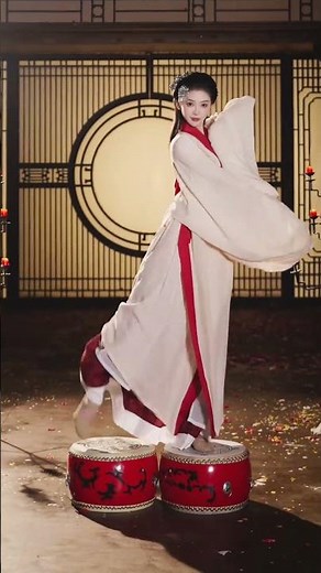 Ancient Chinese Dance from 2,000 Years Ago | The Beauty of Hanfu Comes Alive