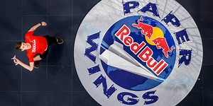 The day when 176 paper plane experts met up to launch their creations