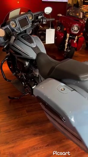 Indian Motorcycle of Springfield where history comes alive! The home of the Indian Motorcycle! The museum that sells motorcycles. Lloydz Performance Center. #IndianPursuit #motoguzzidearlership #apriliadearlership #indianscoutmotorcycle #Vespa #scooter #IMOS #aprilia #Indianmotorcycle #motoguzzi #piaggio #motorcycle #connecticutindianmotorcycledealer #massachusettsindianmotorcycledealer #kanjanakankhuntod #indian_aa #hannigantrike #indianspringfielddarkhorse #lloydzmotorworkz #lloydzgarage #usa 