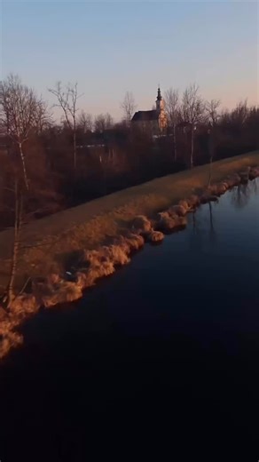 The UK economy just surprised everyone… but is this the start of a recovery or just a short-term bounce? 🤔 November growth beat expectations, yet key sectors are still struggling. So what’s your take RECOVERY or FAKE BOUNCE? 👇 #UKEconomy #EconomicGrowth #UKNews #FinanceTalk #MarketWatch | BNC Accountants