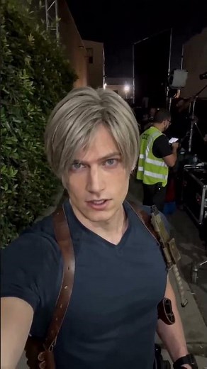 Resident Evil 4 in Real Life: Leon Scott Kennedy #re4 #residentevil4 #leonkennedy