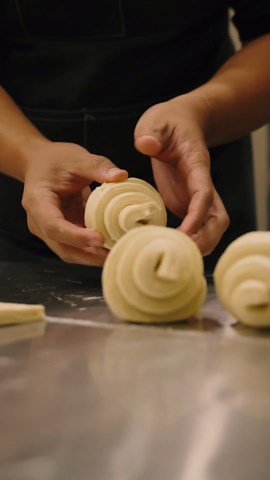 Perfect Moments: Capturing Mornings and Meetups