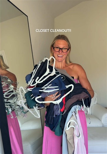 Trying On Every Closet Item Pt. 15 — Activewear & Leggings Review