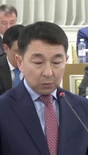 Конституциялық Сот төрағасының орынбасары Бақыт Нұрмұханов Жаңа Конституцияға Қазақстан Республикасында волонтерлік қызмет пен қайырымдылық қолдау табады деген толықтыру енгізілді – Бақыт Нұрмұханов Заместитель председателя Конституционного суда Бакыт Нурмуханов В новой Конституции сделано дополнение, что в РК поощряются волонтерская деятельность и благотворительность – Бакыт Нурмуханов