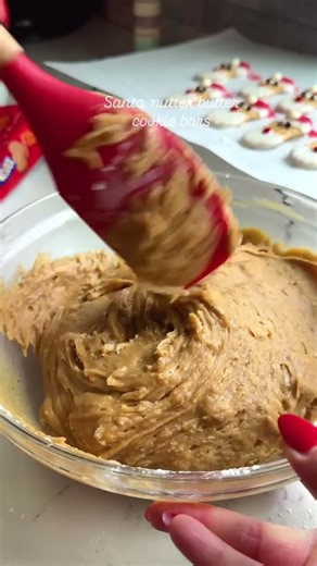 Santa Nutter Butter Cookie Bars #cookiebars #christmascookies #holidaybaking #nutterbutter