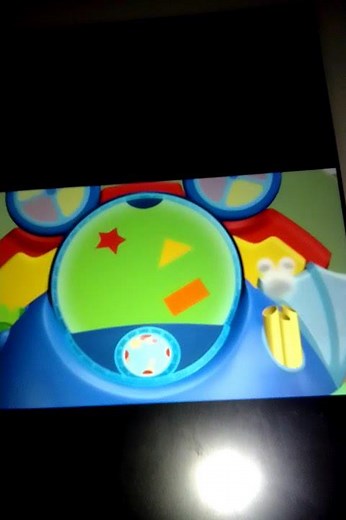 S1 E3 Donald's big balloon race...