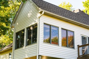 You Should Never Ignore These Common Siding Issues | Lindus