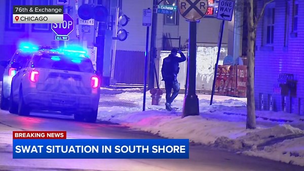 CPD confirm active SWAT scene in Chicago's South Shore