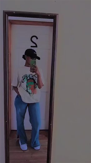 Selfie Style Inspiration in Colorful Graphic Tee