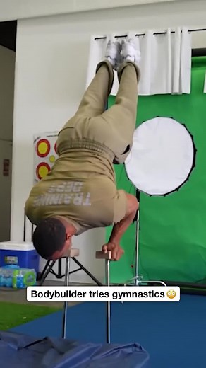 Contortionist Skills: Sofie Dossi's Flexibility Compared