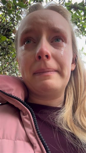 Maya’s favorite spot in the pasture is under an apple tree. My family has a small apple orchard, so some bird must’ve eaten a seed and pooed along the fence line & now there are a few apple trees. Maya patiently waits for them to fall so she can munch on them. At 34, Maya only has 2 upper teeth left🥺I know of someone’s elderly horse that choked on an apple and so I try to cut them for her. Watching your pets age, knowing they won’t always be here when they’ve been there for you your whole life,