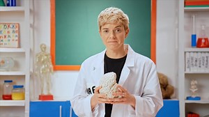 Mae Martin has their brain scan analyzed to see what it says about gender