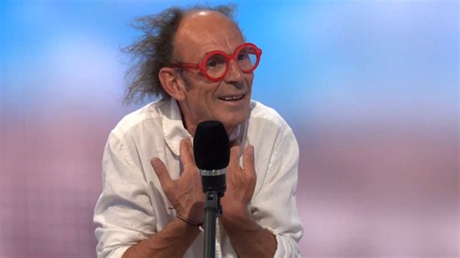 Mélanie Akkari, un spectacle en toute sincérité : 'S'il y a une personne qui se sent moins seule en m'écoutant, mon travail est fait' - RTBF Actus
