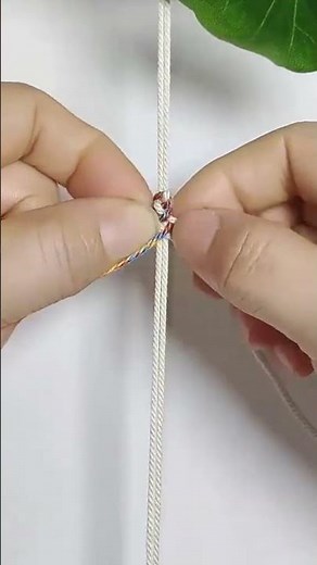 Learn how to knit a bracelet from start to finish