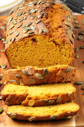 The Best Vegan Pumpkin Bread