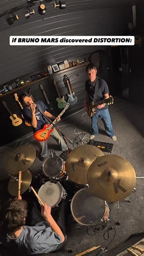 Apollo on Instagram: "RUN RUN RUNAWAY RUNAWAY BABY"