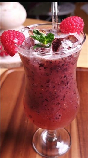 Drop a 💜 if you love berry drinks!Blueberry x Raspberry 🫐+🍓