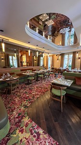 8 RESTAURANTS ROMANTIQUES à tester à Paris 🌹 🌹SHIRO @shiro.paris Cuisine franco-japonaise dans un cadre raffiné 💶 Menu dej à 35€ / Menus en 4 à 7 étapes à partir de 79€ ℹ️Réservation possible 📍168 Bd Saint-Germain, 75006 🌹TERRA @terraparis Restaurant caché sous une verrière avec une ambiance très feutrée un peu comme un jardin d’hiver 💶 Env 60€/pers à la carte 📍21 Rue des Gravilliers, 75003 🌹ONYX @onyx.restaurant.paris Cuisine gastronomique du chef japonais Tetsuya Yoshida avec des maria