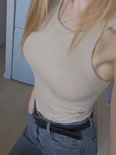 Meow you can never see me again, if not following 🫡👀 #travel #modeling #miami #florida