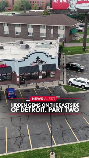 Hidden Gems on Detroit’s East Side PT. 2️⃣ @detroit.eastside.eats 🔥 Listen… the lamb ribs alone are worth the trip! Easily some of the best ribs I’ve ever had, period. Every time I’ve had them, they’ve been tender, juicy, flavorful and falling off the bone. No inconsistency; they hit every time. But don’t stop there! The lamb chop dinner is 🔥, the Detroit-style pizza is on point, and that butter chicken is an absolute MUST-TRY. What I really like about Detroit Eastside Eats & Marketplace is th