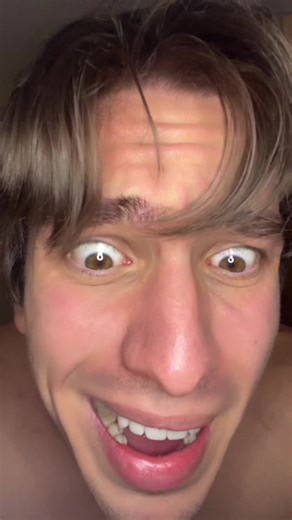 as you may know, a Wizard holds powers with their spell casting capabilities however to become a well rounded Wizard, one must also train their body to become equally sound therefore I am on a noble quest to become a shredded Wizard, slowly but surely this will be obtained #gymtok #fyp #wizard