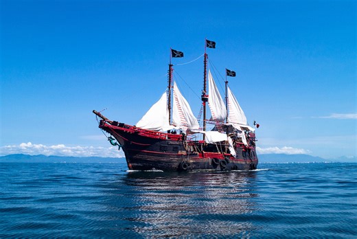 The Marigalante, Puerto Vallarta's pirate ship, sinks in Bay of Banderas