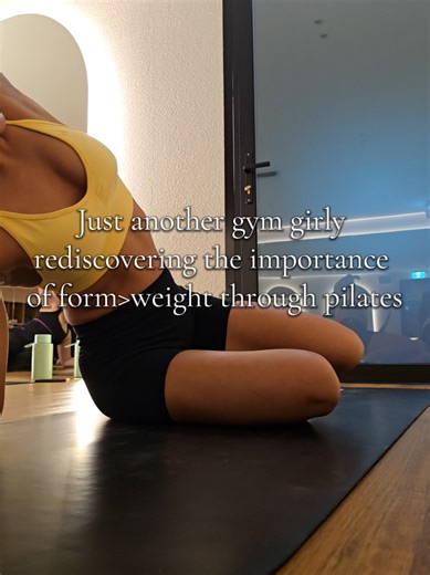 Adding Pilates into my routine has been the ultimate form check. I always knew form mattered, but Pilates really made me feel the difference. Slowing down, focusing on control, and realising that strength is built through precision, not just heavier weight. #pilatesera #matpilates #gymgirly #pilatesgirl #fitnessmotivation