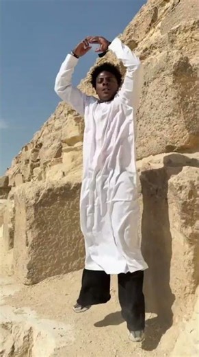 Ishowspeed backflips on pyramids 💀 🔥 #ishowspeedwannabe #football