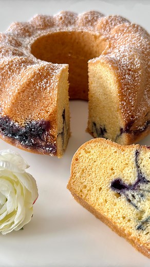5.6K views · 973 reactions | Delicious Blueberry Bundt Cake Recipe 懶𢡄...