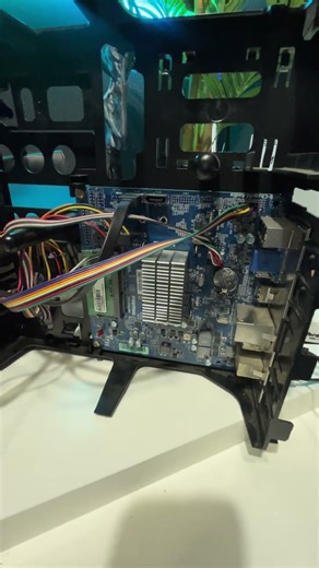 Windows for low-end PCs: check out this solution #pc #windows10