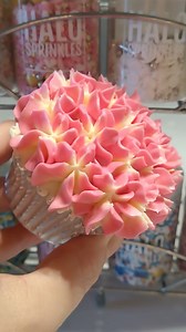 Cupcake Piping Techniques for Beginners Part 70 #cupcakes #cakedecorating #cake | Rachels Enchanting Cakes