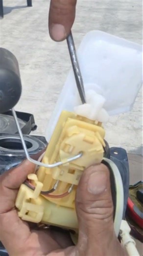fuel filter replacement mio m3