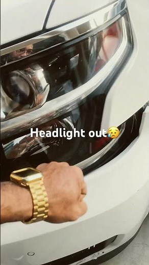 2015 Chevy Tahoe Driver side Headlight replacement. Super easy!
