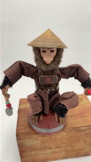 Sizzle 2007 Disney Pirates of the Caribbean Animated Monkey. For sale at Elibloom on eBay