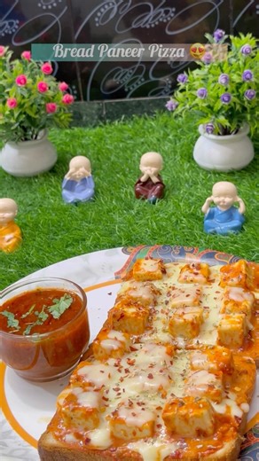 Bread Paneer Pizza Recipe 😍 #shorts #trendingshorts #paneerpizza #viralvideo