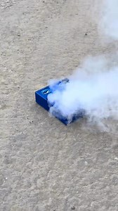 684K views · 2.2K reactions | Pinlithium sắt pin phồng hỏng mạch quá tải chỉ phụt axit ra trứ không nổ. còn về vấn đề cháy nếu không có ngọn lửa đốt nó thì sắt nó không thể tự phát cháy ở nhiệt độ thấp được | Tường Lào Cai | Facebook