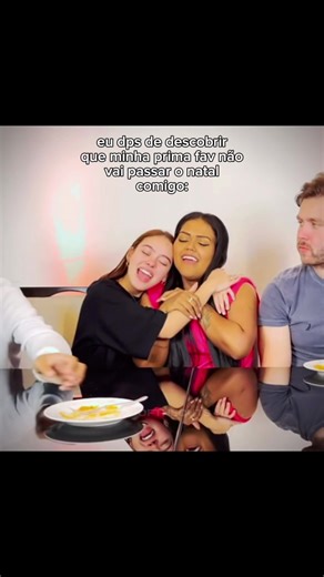 Vídeo de top of the cuts (@topofthecuts) relacionado a eu e minha prima no natal