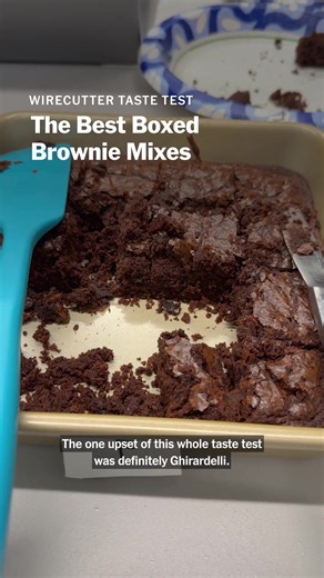 It’s the night before Christmas and you want a sweet treat, a quick tasty brownie mix just can't be beat. To find the gooiest, fudgiest brownies, we baked 15 batches from boxed mixes. We landed on four favorites — and sadly, Ghirardelli didn't even make the cut. See our picks at the link in bio. #brownie #easydessert #tastetest