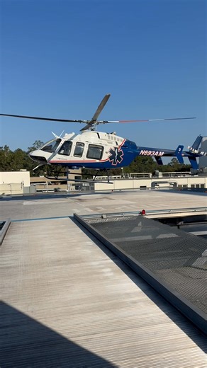 Burning that Jet A today ! Suwannee Air Rescue landing at HCA North Florida for crew pick up. | Airlife 7