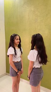 Shake it to the max 🫶🤟❤️ #shakeittothemax #shakeitoff #reelsinstagram #trendingreels #reelkarofeelkaro #viralvideos #pihumihu #reelsindia #comedy #mirrior #mirrorselfie #twinsofinstagram #twinstar #viralvídeos | Pihu Mihu