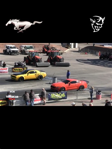 Dodge Demon vs Mustang GT #supercarmove #dodgedemon #mustanggt #dragrace #carrosdearrancadas