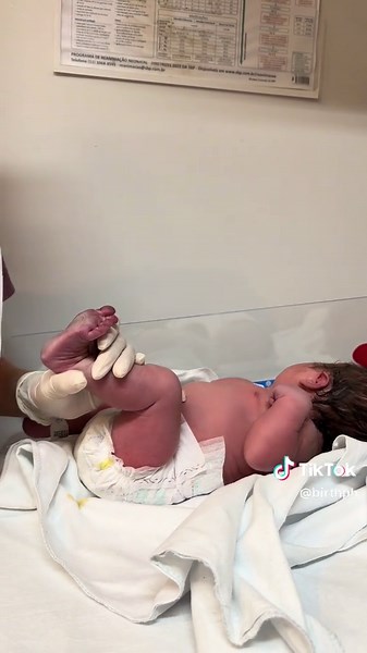 birth photos no TikTok